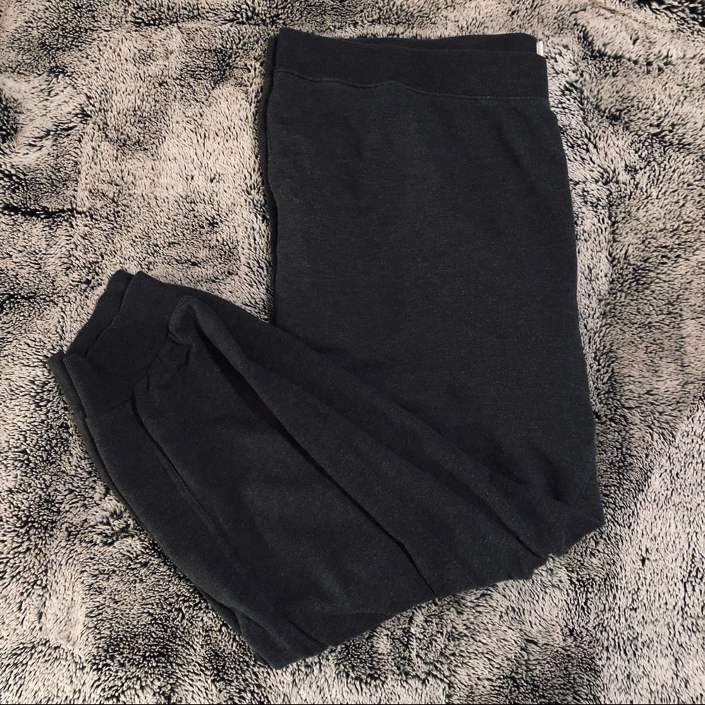 GOODFELLOW & CO • Men’s gray sweatpants, button front